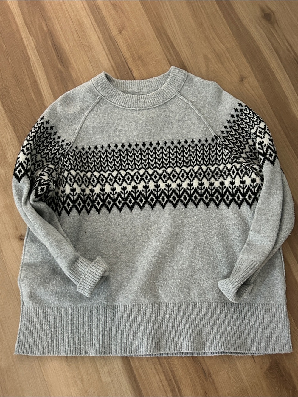 aerie Light Gray Crewneck Sweater with Black Fair Isle Pattern